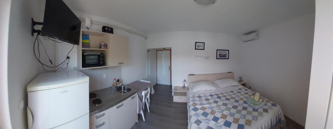 Gvacic House Apartman Supetarska Draga Kültér fotó