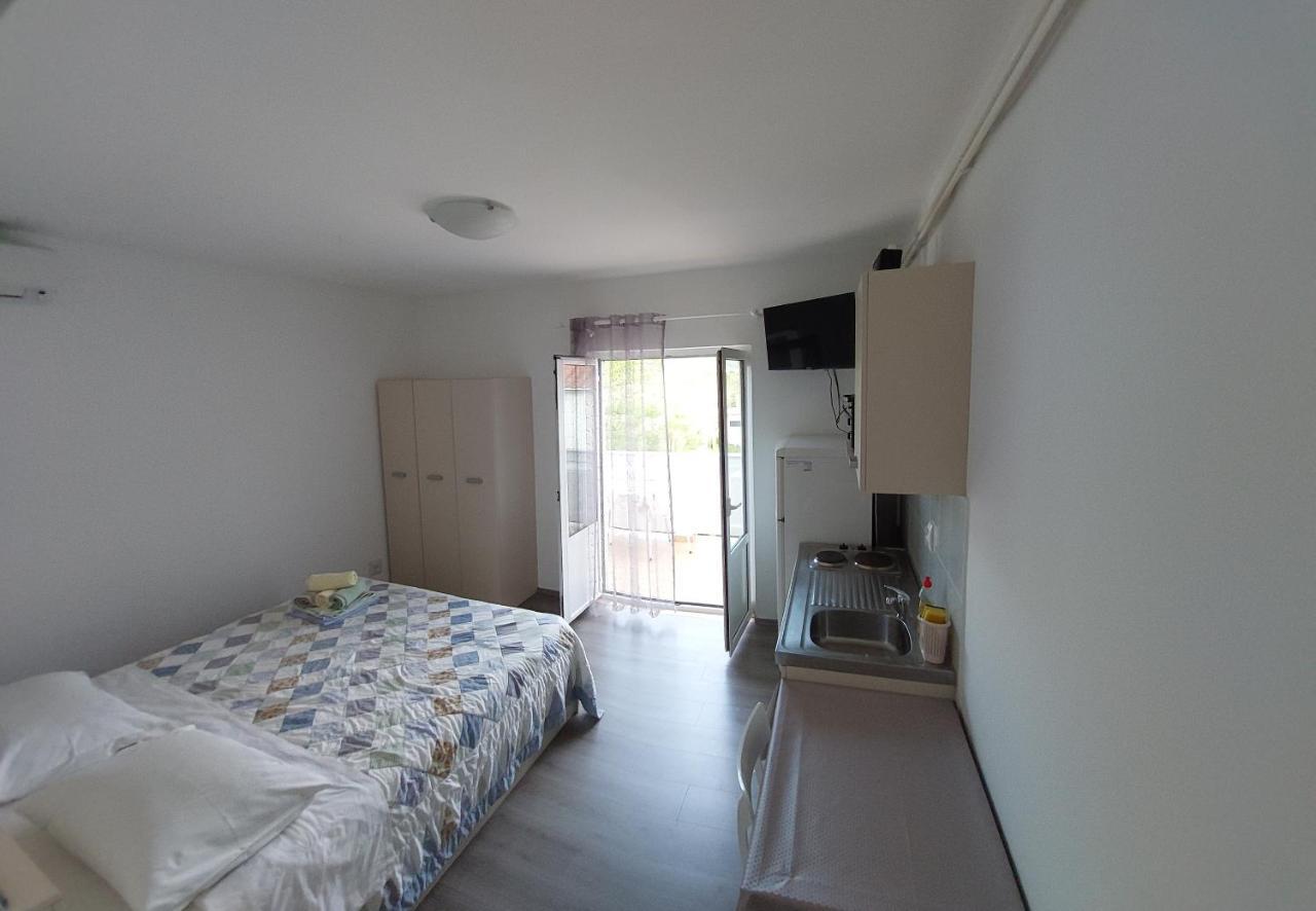 Gvacic House Apartman Supetarska Draga Kültér fotó