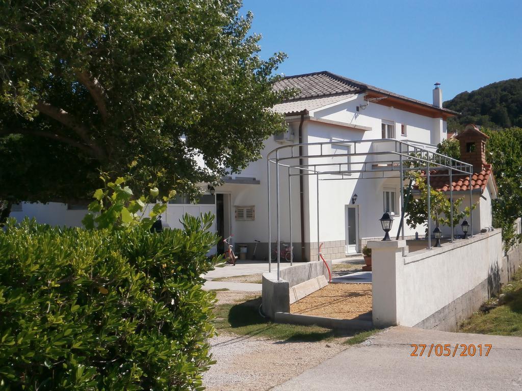 Gvacic House Apartman Supetarska Draga Kültér fotó